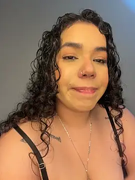 krisstenSantos 即時 XXX 聊天