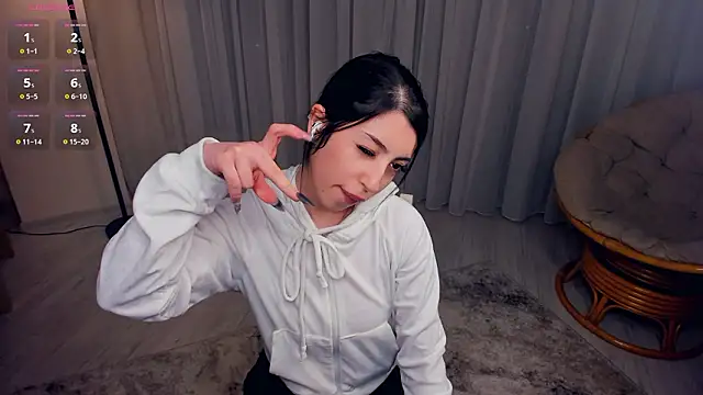 TonjaNeaceのウェブカメラショー