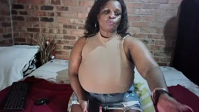 DIRTIENASTY live XXX chat