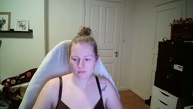 Girlnina-1995 即時 XXX 聊天