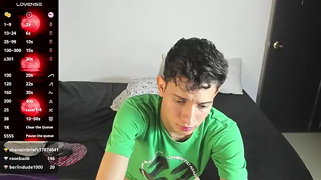 Benjamin_Buster 라이브 XXX 채팅