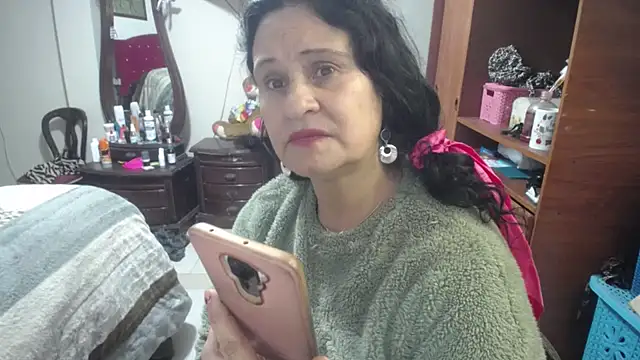 jazmin_mature_ élő XXX-chatje