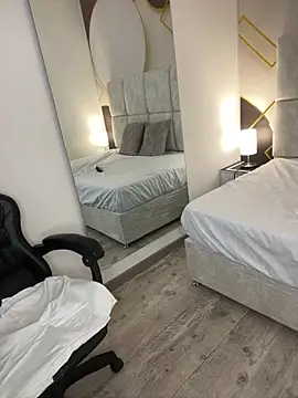 Megan-8 Obrolan Langsung XXX