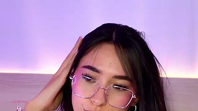 AliceeBloom's Live XXX Chat