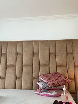 Hannagarces: онлайн-секс-чат