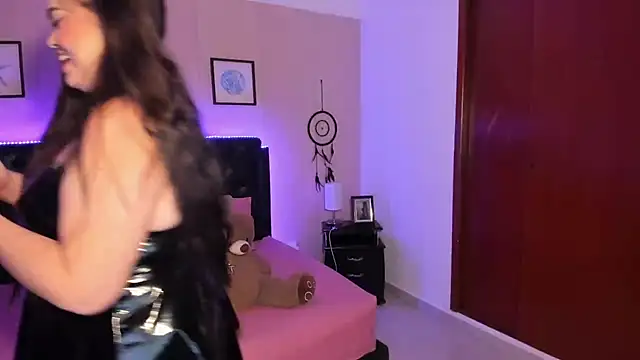 LolaVillalobos' Live XXX Chat