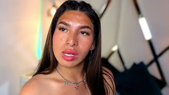 Show modela MeelFox na web-kameri