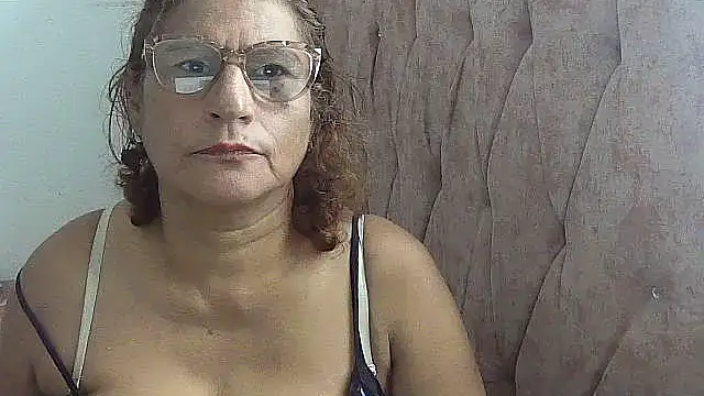 charrysexy1: онлайн-секс-чат