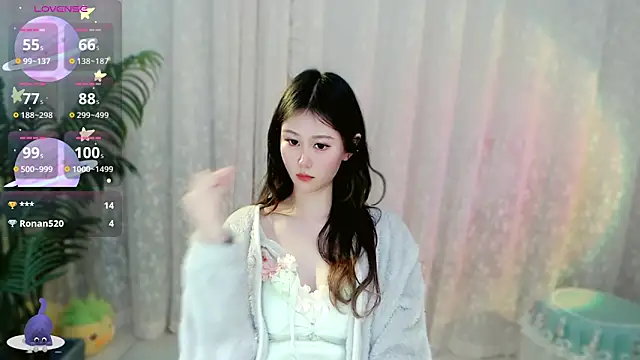 Aimee-520 élő XXX-chatje