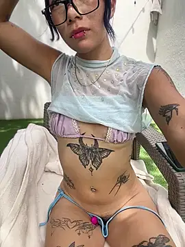 Namii_cute Adlı Modelin Canlı XXX Sohbeti