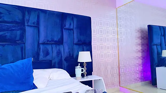 Онлайн чат XXX Sara_Desire