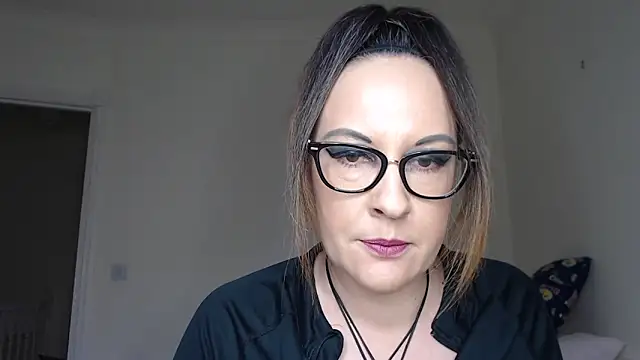 Humiliatrixxxx live XXX chat