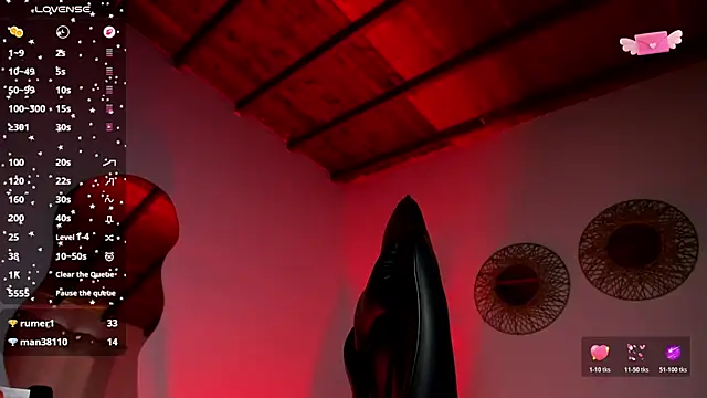 laura-hills18 élő XXX-chatje