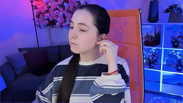 VirtuallVoyant Chat XXX live