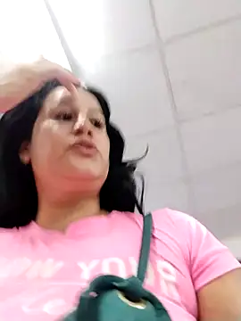 Chatroom XXX en direct de keilymadam