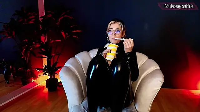 دردشة MyMayte الجنسية المباشرة