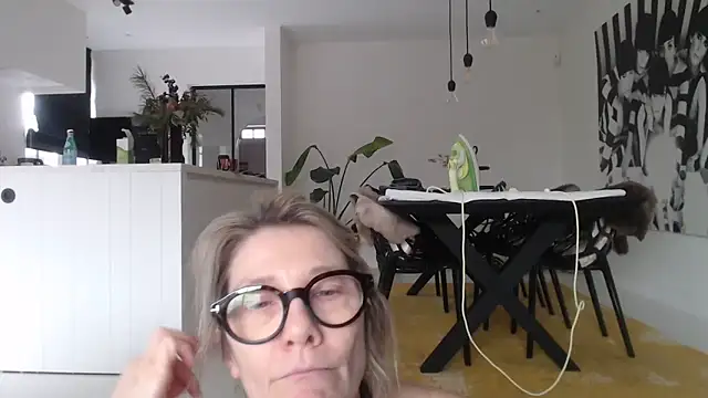 Chat +18 de godinflower ao vivo