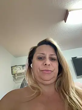 Hotslut187's Webcam Show