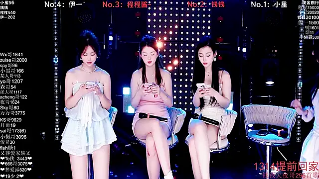 ZZ00033S' Live XXX Chat