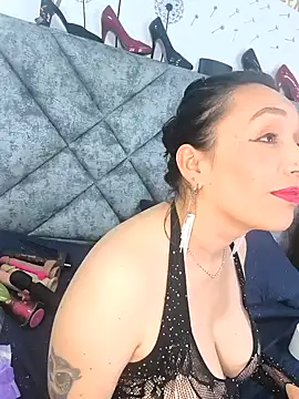 Chat +18 de Shantey_Laurent ao vivo