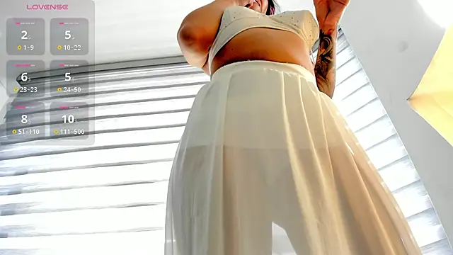 Chat +18 de melanie_roux__ ao vivo