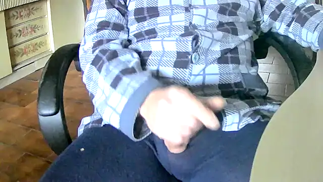 Chat +18 de tobikoyuzu ao vivo