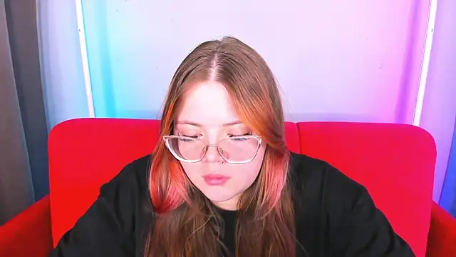 KellyFiery live XXX chat