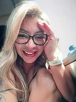 DIANITA_1988's Live XXX Chat