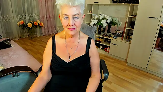 HotandMature 网络视讯表演