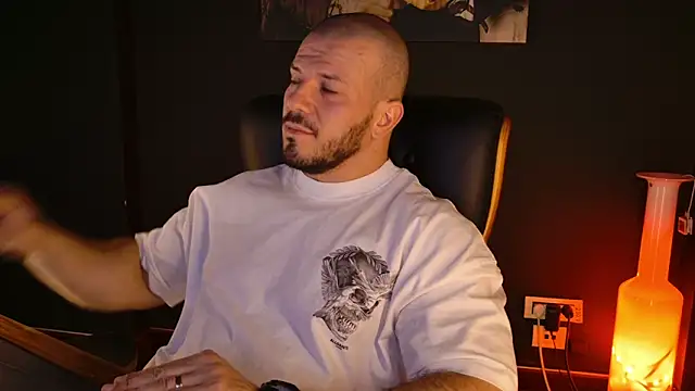 Chat XXX en directo de AngeloEric