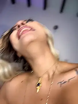 MystiqueXXXのライブXXXチャット