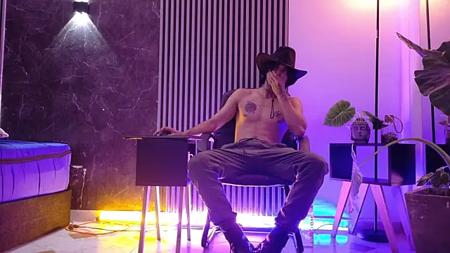 Pokazy przed kamerką – jett_savage