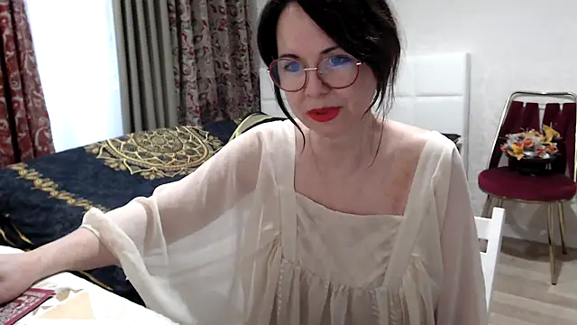 Arisa5000: онлайн-секс-чат