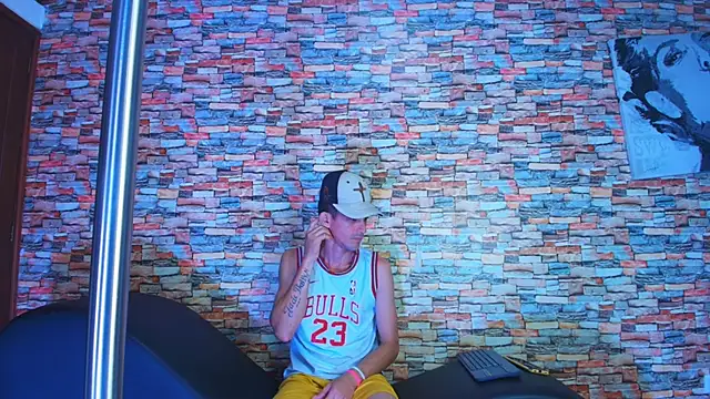 แชท XXX สดของ alan_karol_mds