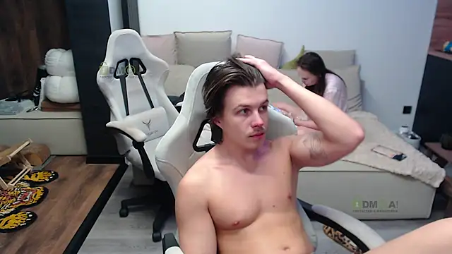 Sunny-Girl1 élő XXX-chatje