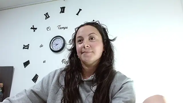 ElaMurray02 Chat XXX live