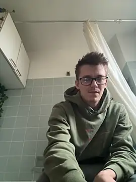 Toyjungee: απευθείας συνομιλία ΧΧΧ