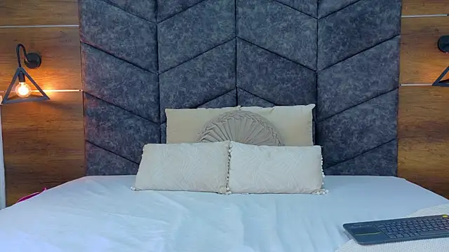 AnnieRouse__ Adlı Modelin Canlı XXX Sohbeti