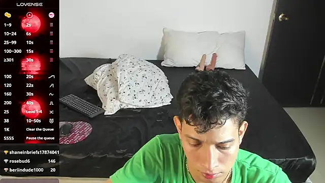 Chat +18 de Benjamin_Buster ao vivo