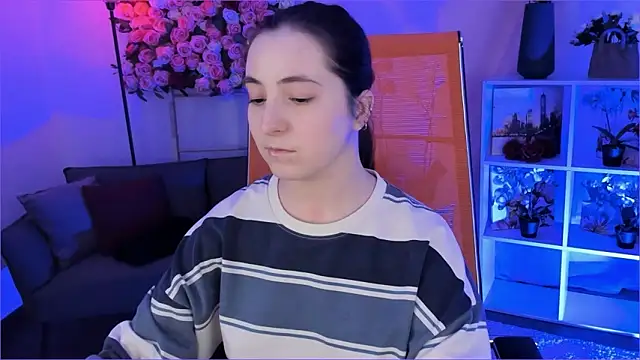 VirtuallVoyant's Live XXX Chat