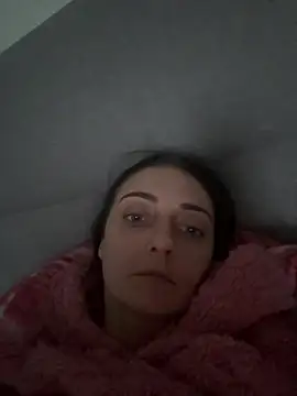 Miroslava1247 élő XXX-chatje