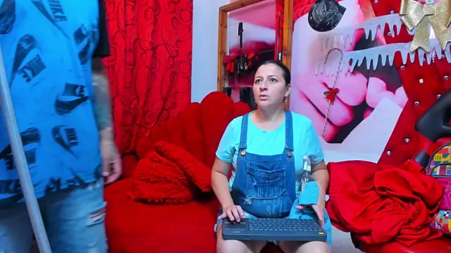 allison_max_tattoo élő XXX-chatje