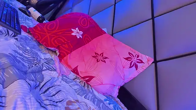 Онлайн чат XXX GeorginaCute_