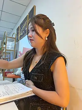 Efangfang 网络视讯表演