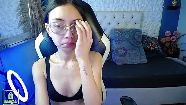 Czat XXX na żywo – NathaliaSweet_11