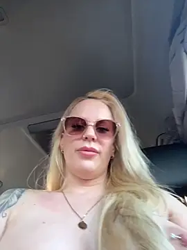 June695_ – Live XXX-chat