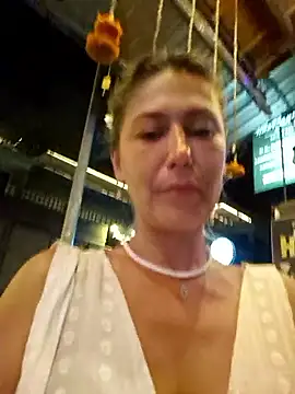 Živý XXX chat CelynaRoss