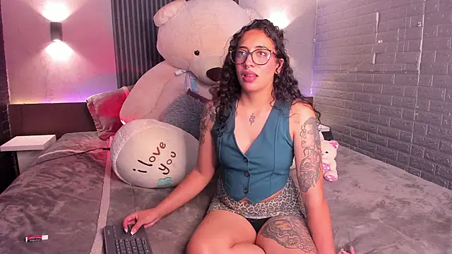 Magic_ivone: онлайн-секс-чат