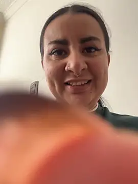 XXX chat uživo modela Abril_Luv