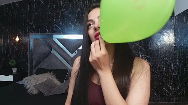 TiffanyMartinez: απευθείας συνομιλία ΧΧΧ